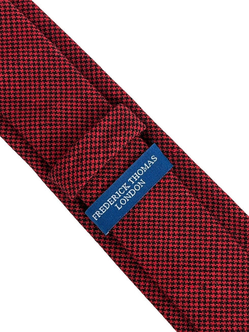 red and black dogtooth check