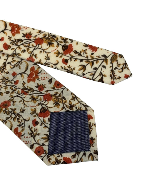 Liberty style red climbing English wildflower design tie