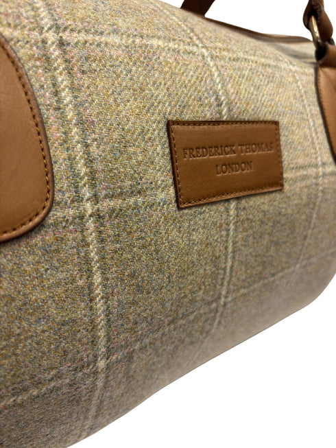 Luxury tweed weekend bag with matching wash bag in beige light fawn brown traditional check 100% wool tweed with leather straps