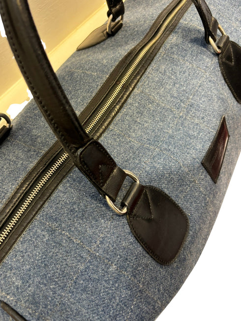 Luxury weekend overnight bag & matching toiletries wash bag medium blue with pale white windowpane 100% wool tweed