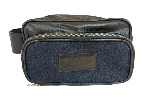 Luxury weekend overnight bag & matching wash bag in navy blue with black leather handles