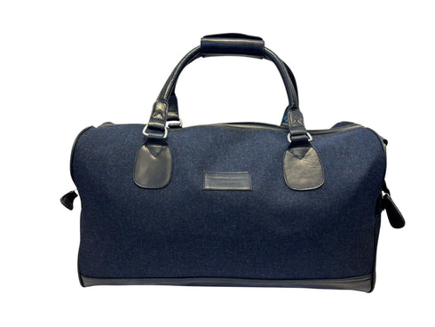 Luxury weekend overnight bag & matching wash bag in navy blue with black leather handles