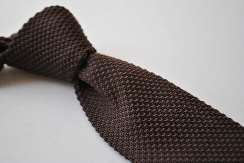 plain chocolate brown skinny knitted tie