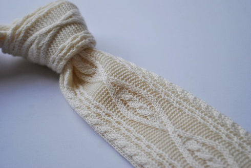 cream skinny cable knit tie