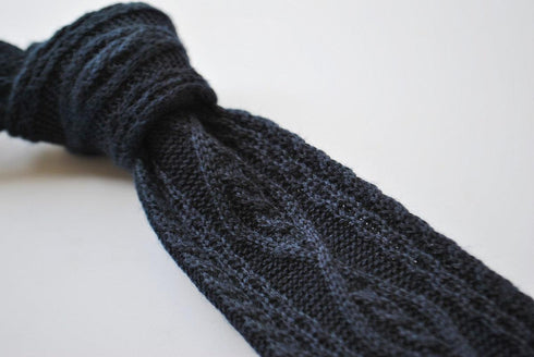 navy blue skinny cable knit tie