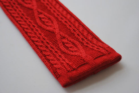 red skinny cable knit tie