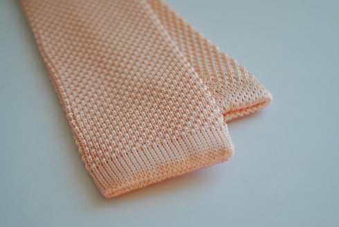 plain dusky blush baby pink knitted tie with pointed end