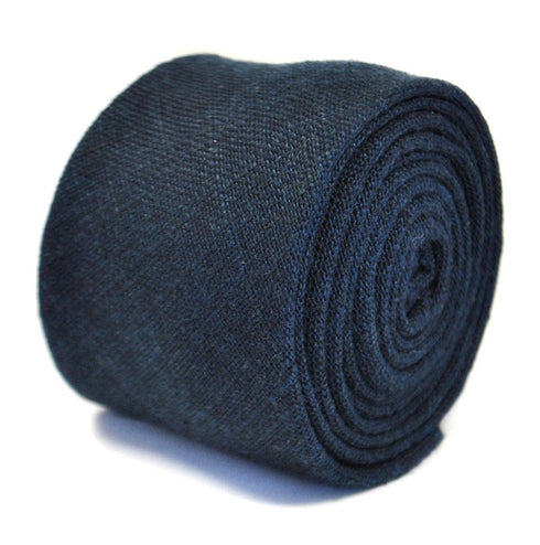 plain dark blue textured tie in 100% cotton