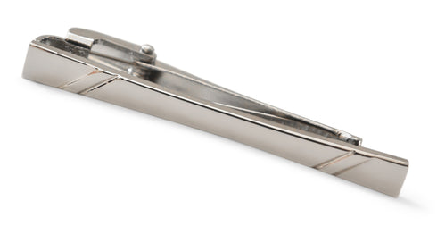 silver style tie clip with diagonal design end design