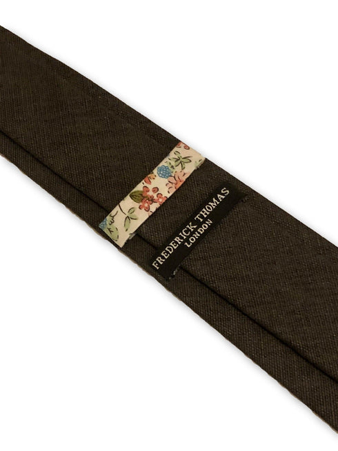 dark grey linen tie