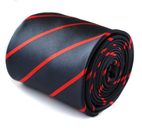 navy blue tie with thin red stripes