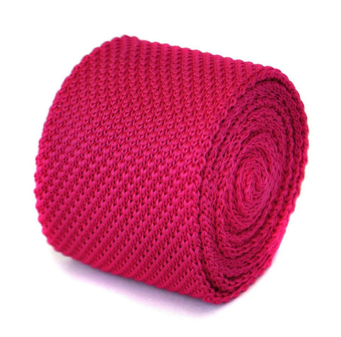 plain bright fuchsia pink skinny knitted tie
