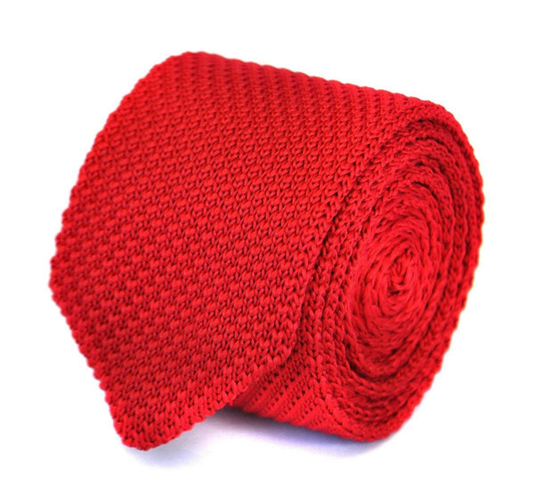 plain red skinny knitted tie with pointed end