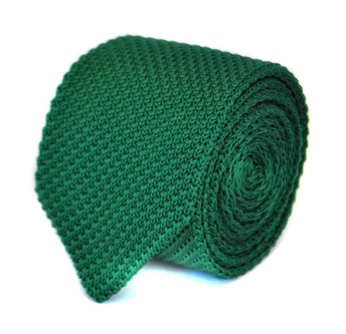 plain dark green skinny knitted tie with pointed end
