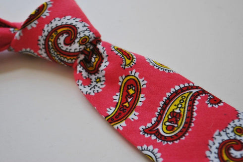skinny linen bright pink paisley design