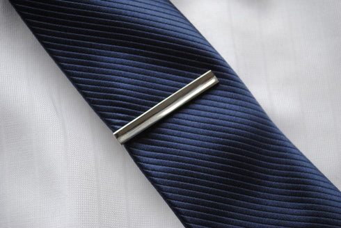 ridged silver tie clip