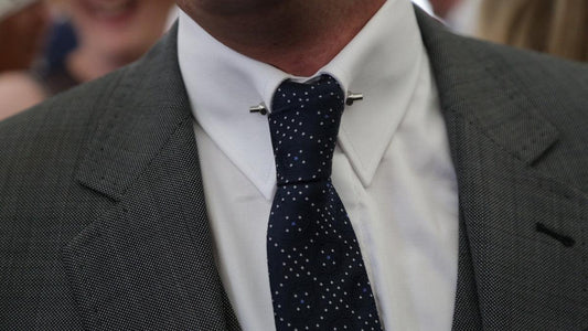 navy-tie-ascot-menswear